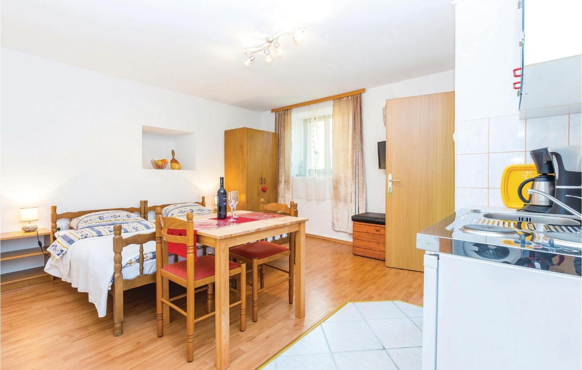 Stunning Apartment In Bakar With Kitchen Εξωτερικό φωτογραφία